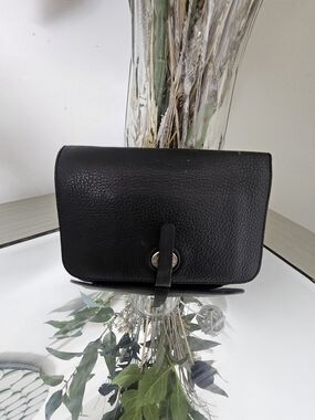 Danier Black Pebble Genuine  Leather Wallet Organizer